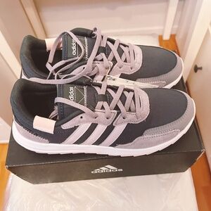 Adidas Retrorun GZ5352